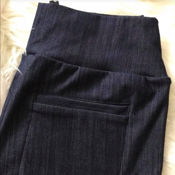 AGNES & DORA Pixie Crops •DARK DENIM• - Picture 6 of 8